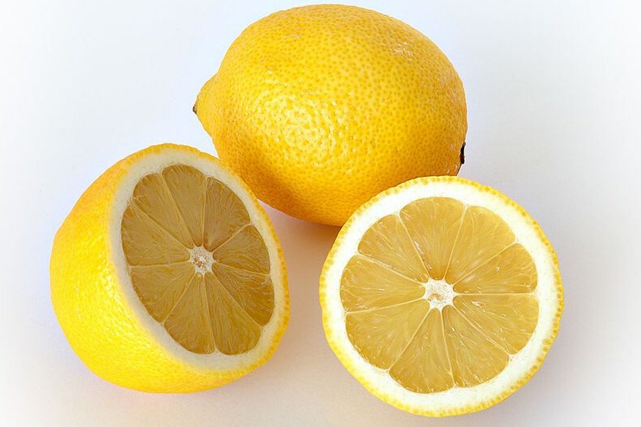 découvrez les bienfaits de la vitamine c pour votre santé et votre beauté. un antioxydant puissant qui booste votre système immunitaire, améliore l'éclat de votre peau et favorise la guérison. apprenez comment l'intégrer facilement dans votre alimentation pour un bien-être optimal.